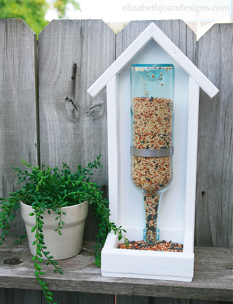 7 Ways to DIY in the Garden with Wine | Birdhouse