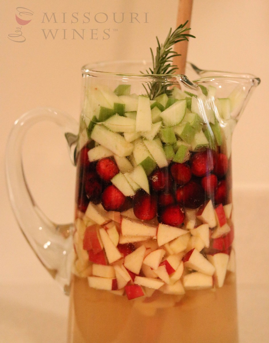 MO White Winter Sangria Pitcher