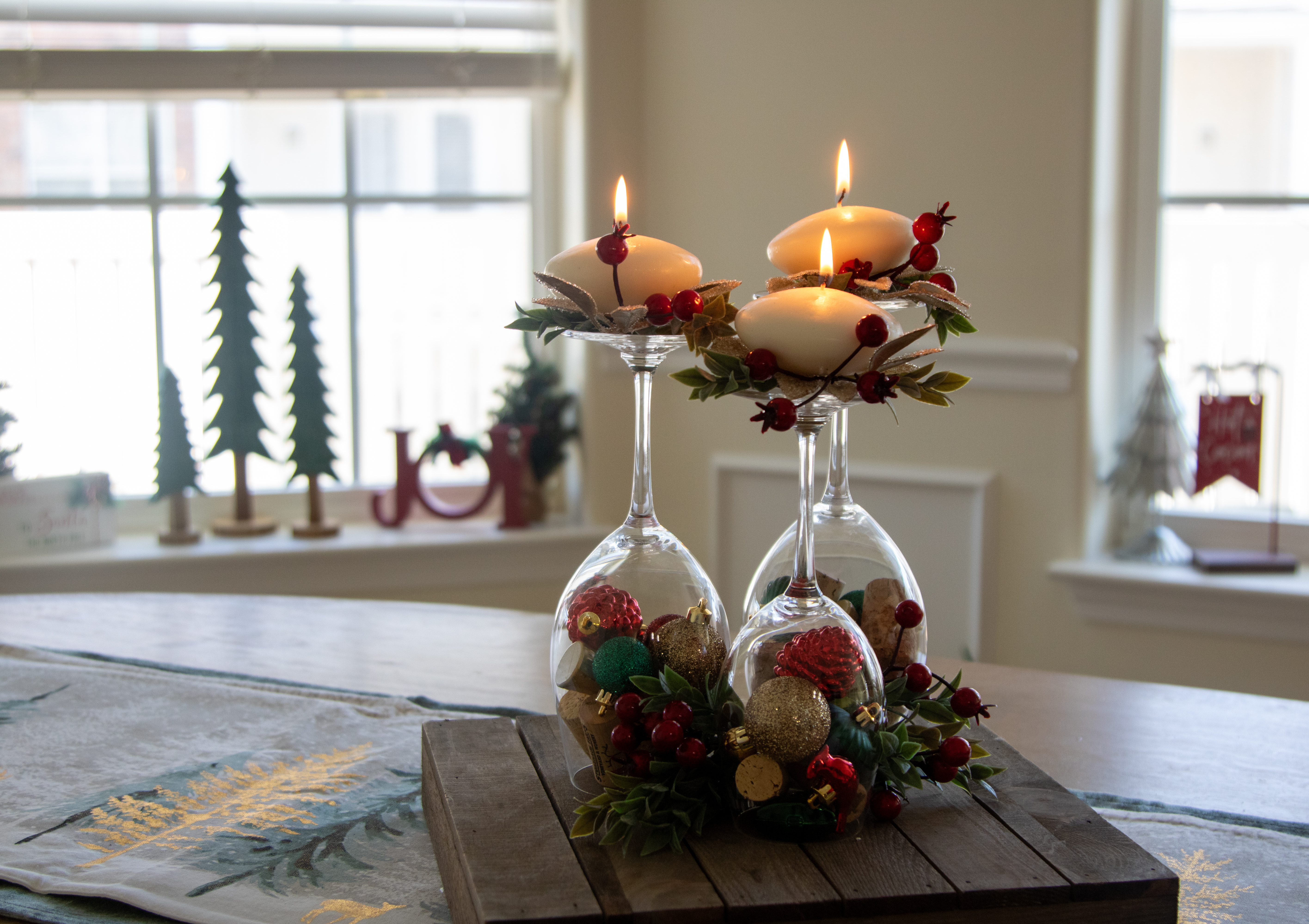 Christmas Wine Glass Centerpiece