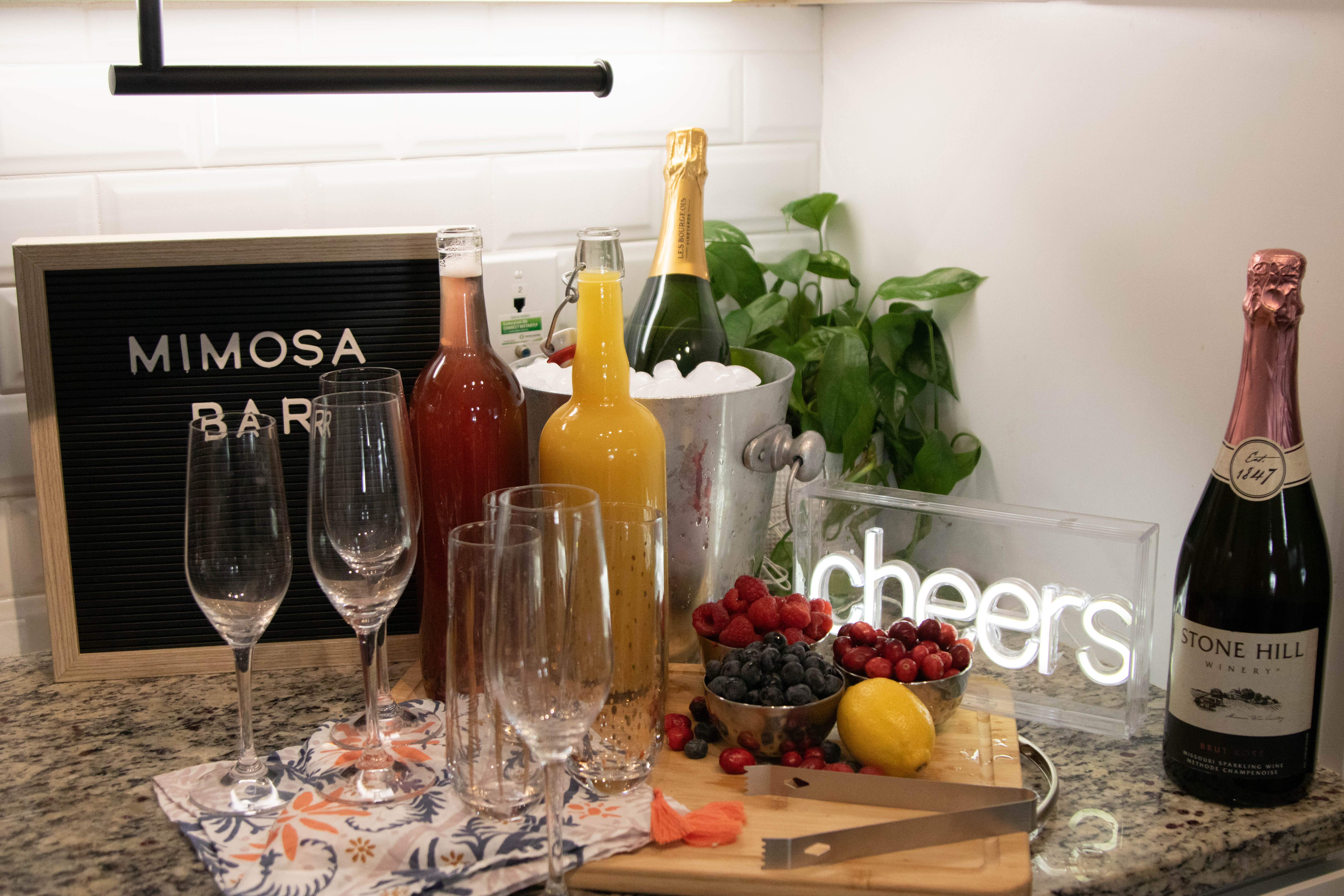 Mimosa Bar