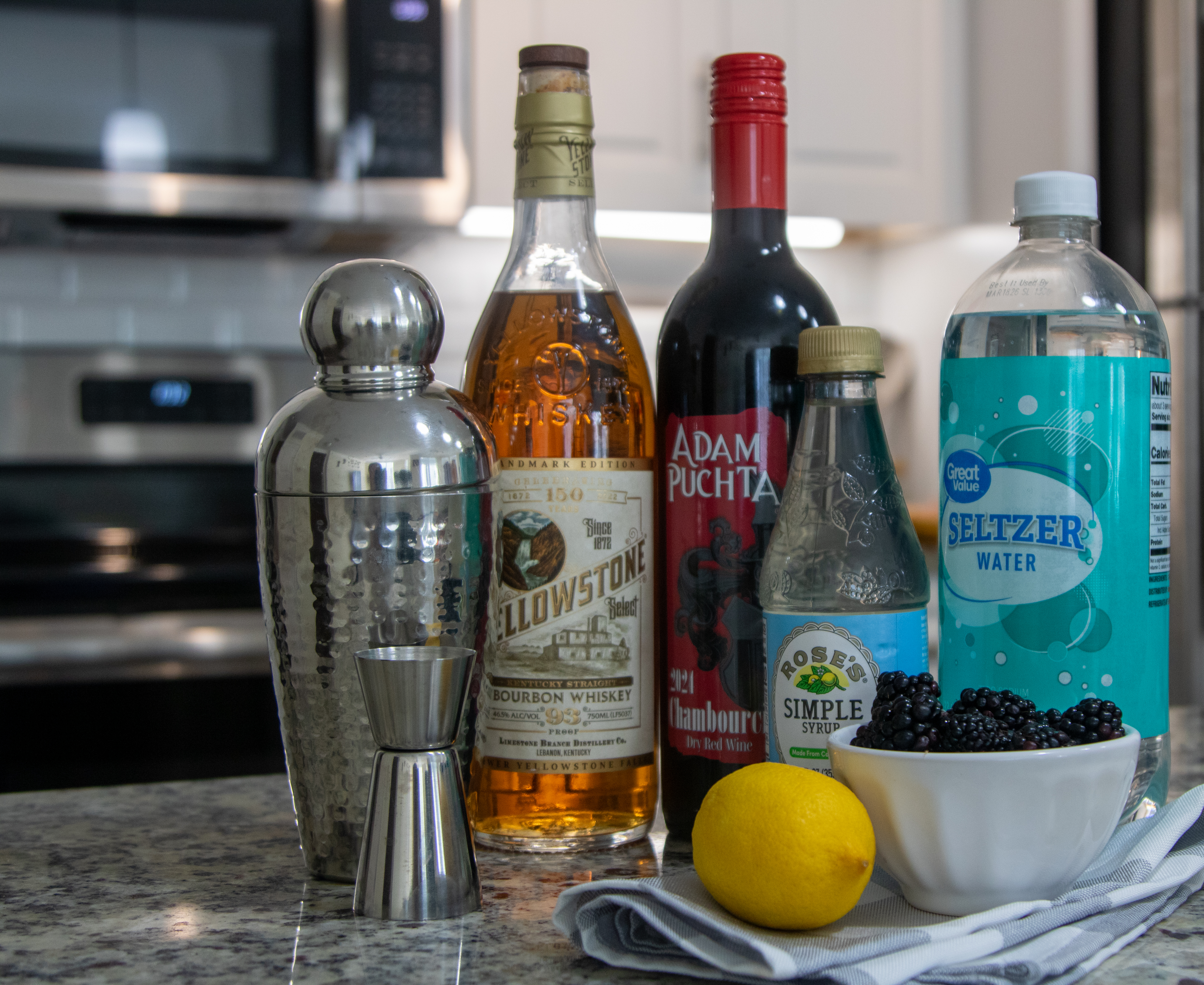 Ingredients for chambourcin blackberry fizz